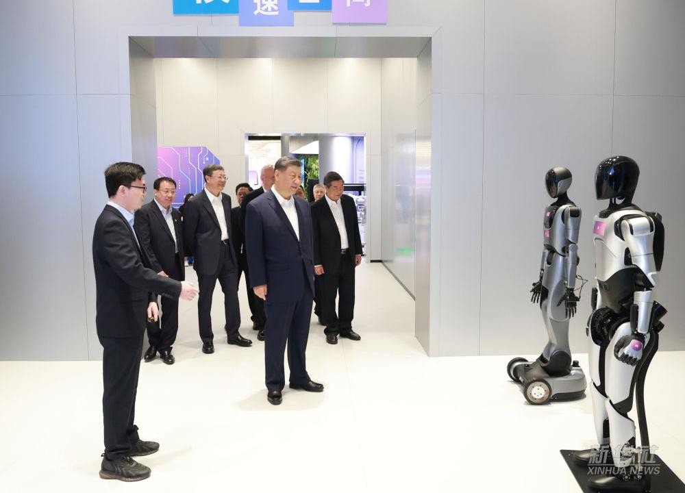 习近平总书记到上海调研，完美·(中国)体育代表具身智能行业汇报进展